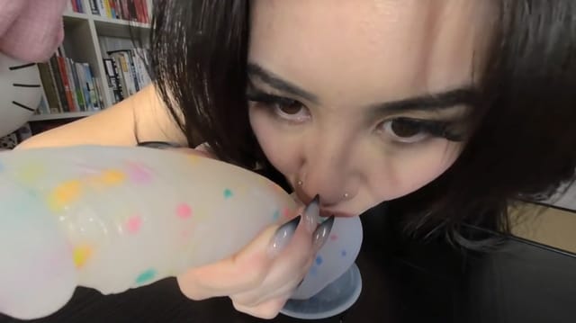 Princess April's VR Debut Maid Cleans Your Room and Your Cock TDLR's Studio H VR — photo 4
