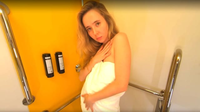 Showering With Shy Freckled Girl BlissAVR — photo 18