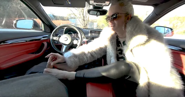Sabdeluxe - Car Footjob Sabdeluxe VR — photo 6