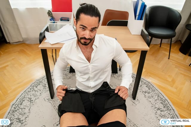 Working Hours Alexandro Cebrera Puro Castro VirtualRealGay — photo 4