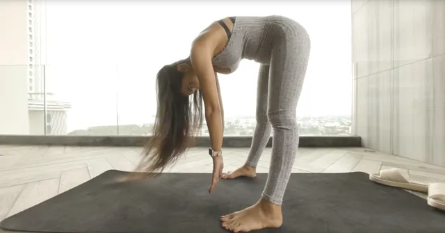 Yoga Exercise With Cherry Lee FitLoversVR — photo 8