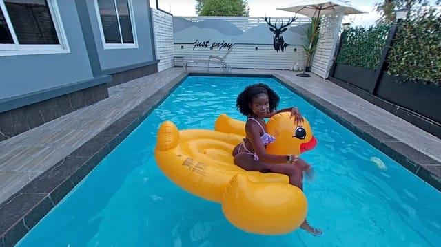 POV Pool Tease – Amelia Star’s Wet Body and Dark Skin Will Drive You Crazy  VR porn — photo 1