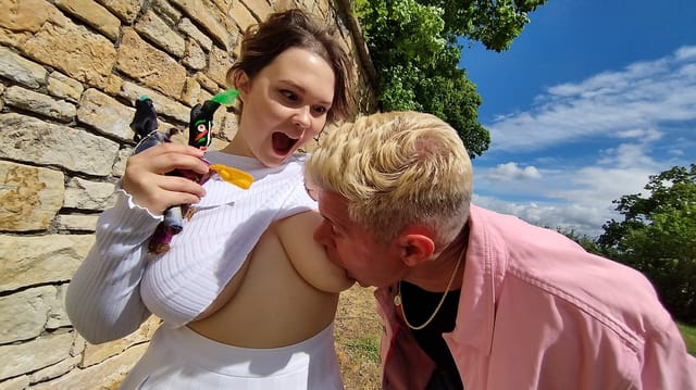 PEACHY ALICE VR PART ONE – BEHIND THE SCENES MASSIVE TITS PAWG COLOSSAL COCK THREESOME VR porn — photo 8