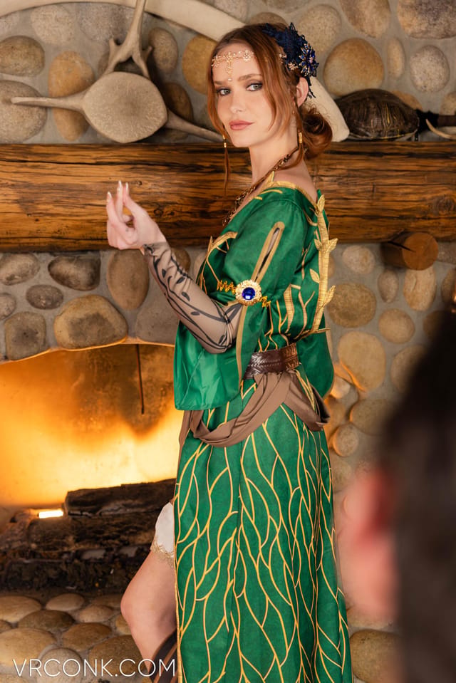 Chloe Foxxe — The Witcher: Triss Merigold (A Porn Parody) 180° VR sex — photo 5